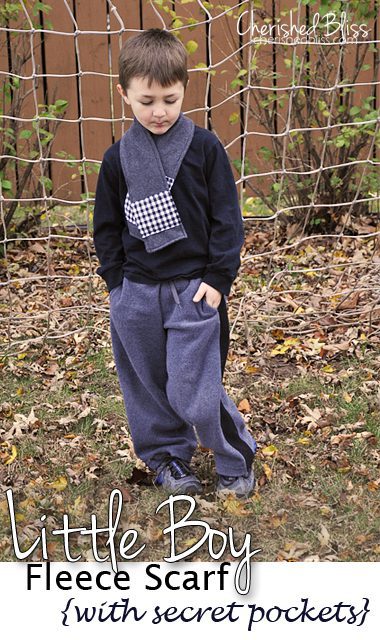 Little Boy Fleece Scarf {with Secret Pockets} // via cherishedbliss.com #scarf