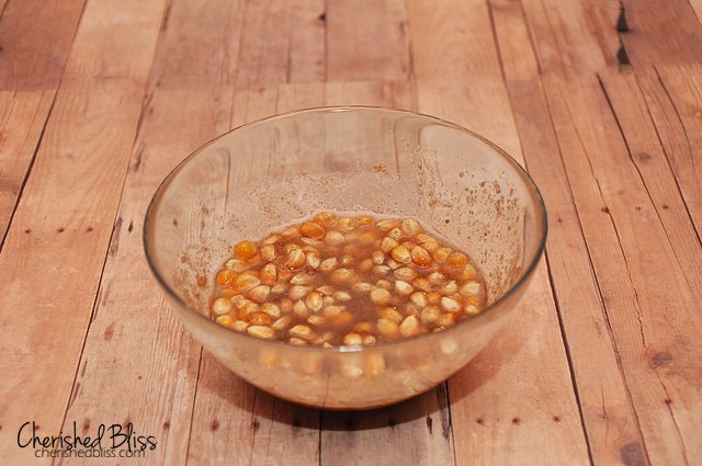 Homemade Kettle Corn {Microwaveable} // via Cherishedbliss.com #snack #popcorn