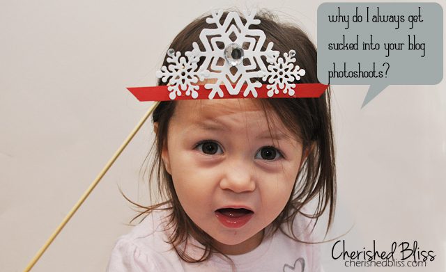 Snowflake Crown Photo prop via Cherished Bliss @LifestyleCrafts