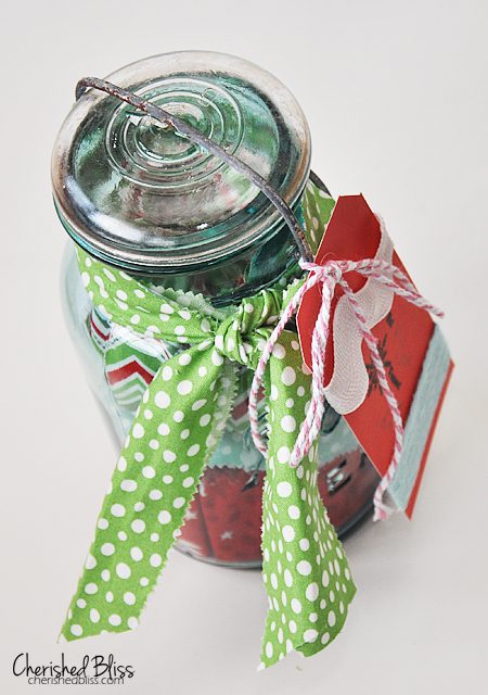 Mason Jar Gift Card Holder via cherishedbliss.com // #christmas #giftcard #wrapping #masonjar