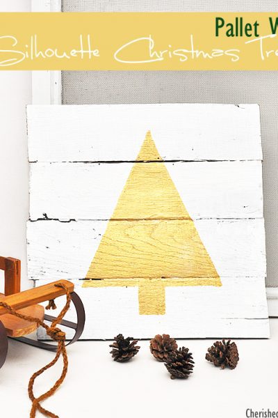 Love this gold and white Pallet Wood Christmas Tree tutorial
