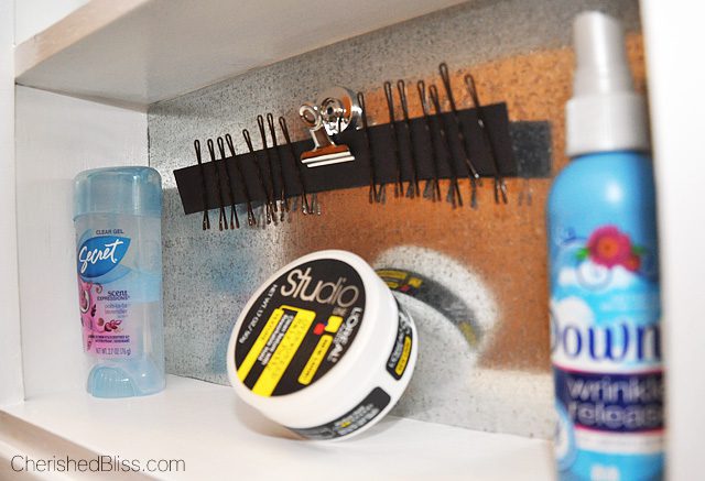Bathroom Organization: Get organized with this DIY Magnetic Medicine Cabinet! 