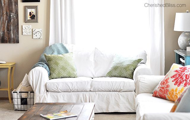 This Eclectic Cottage Living room is refreshed for the summer! Come take a tour! #BHGRefresh