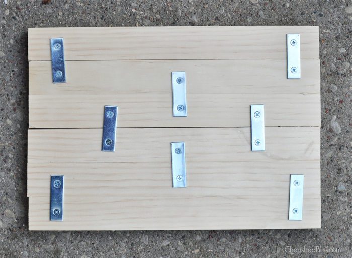 Add a bit of rustic to your wall with this DIY Wooden Clipboard.