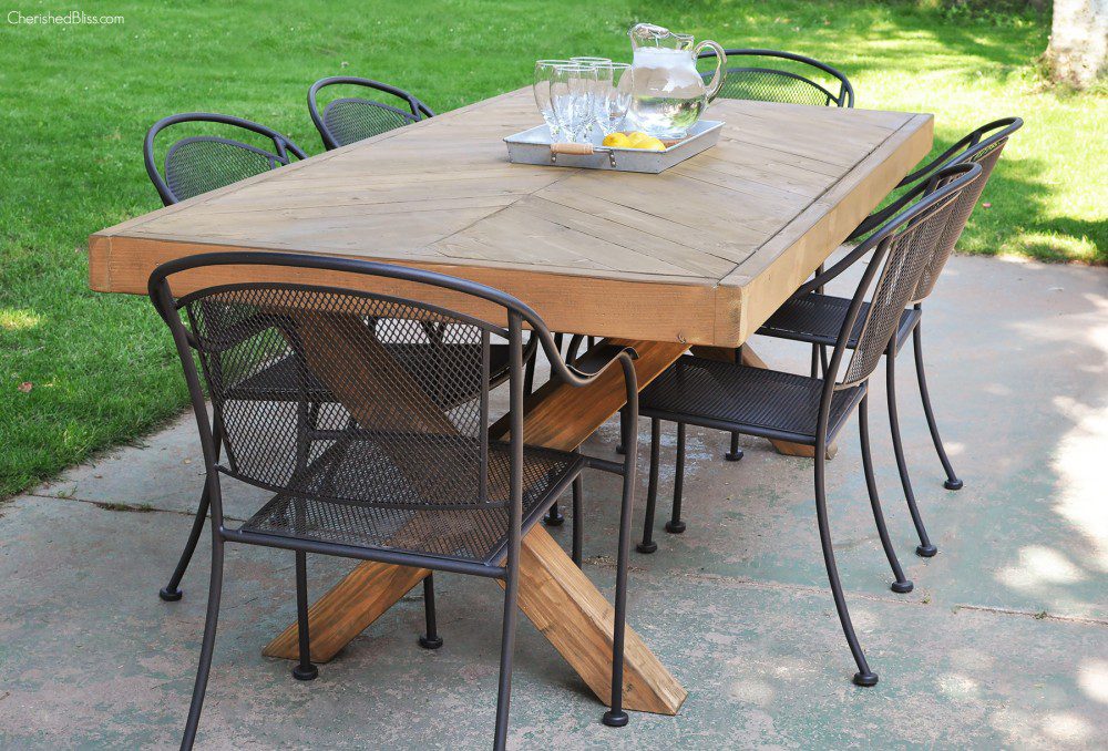 These easy DIY Summer Projects will leave your yard looking gorgeous! This herringbone table, though time consuming, is well worth the effort!