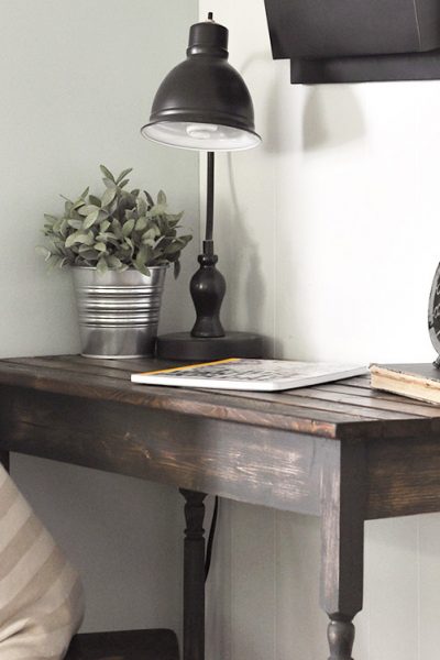 Get the free plans for this easy to build Farmhouse Writing Table!