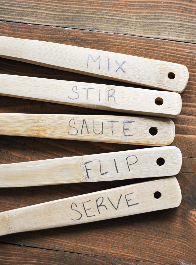 These easy wood burned spoons are the perfect 30 Minute Gift Idea. Easily alter for any holiday or occasion. 