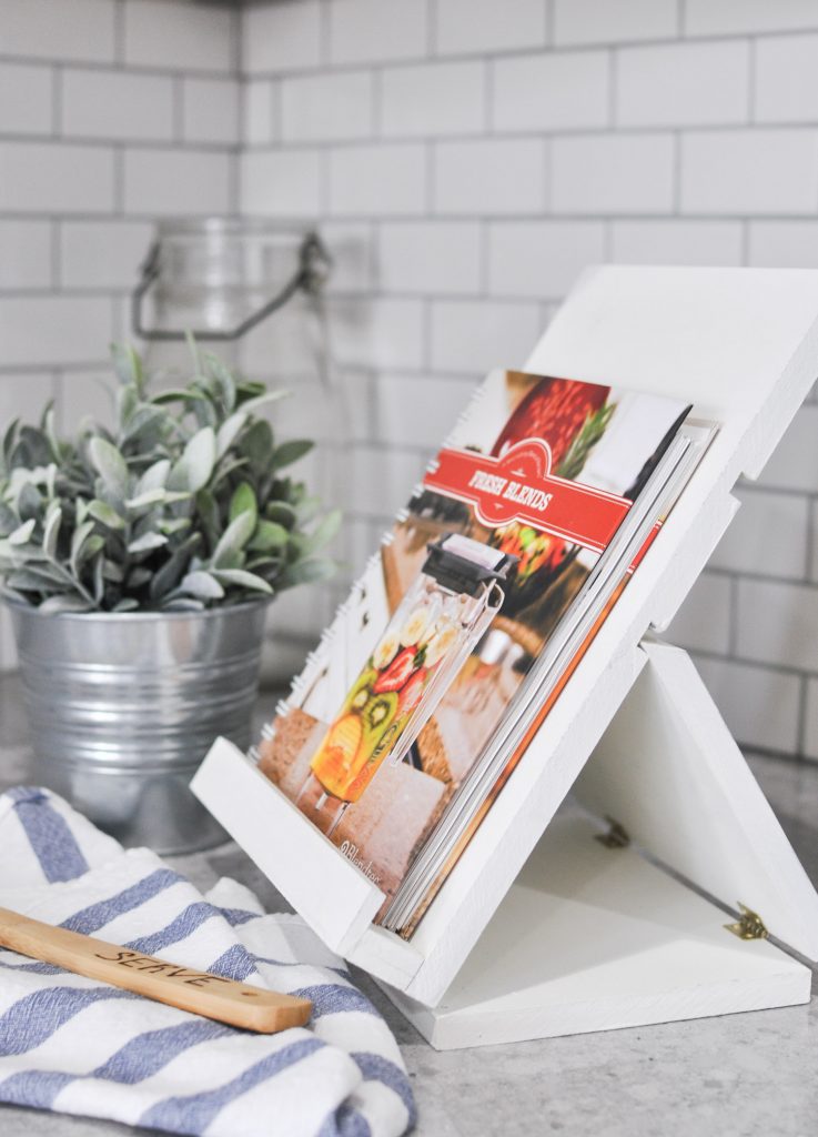 DIY Foldable Recipe Stand Free Plans