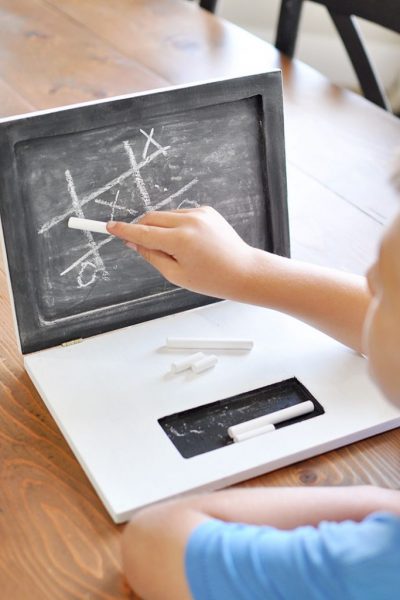 No electricity required for this DIY Laptop Chalkboard that every kid will love! Perfect for imaginative play in the car or at home!