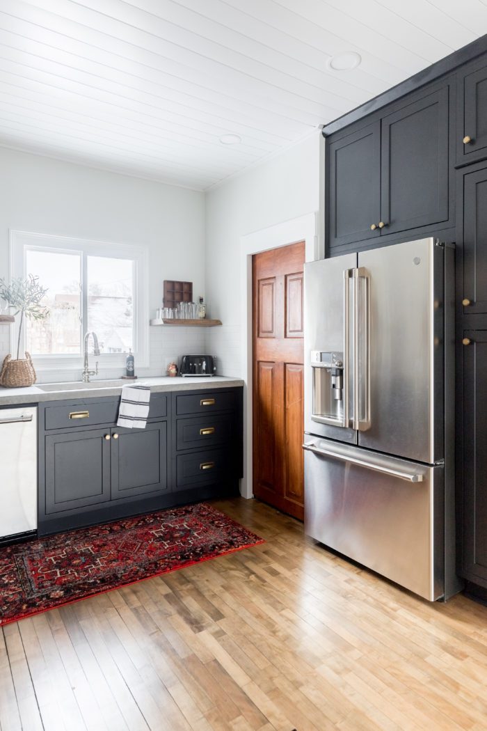 Are you planning a Kitchen Remodel? Read this article on how to choose kitchen appliances based on your style without sacrificing functionality. 