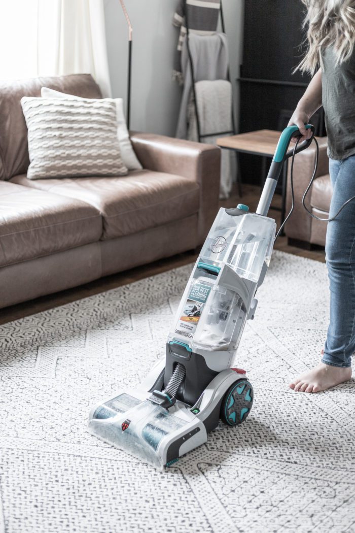 Use this Hoover Carpet Cleaner to keep your carpet and rugs clean and refreshed. With this trigger-less design cleaning your carpets is as easy as vacuuming. 
